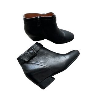 Gentle Souls by Kenneth Cole - Birdie Black Ankle Wedge Leather Booties Sz 7.5